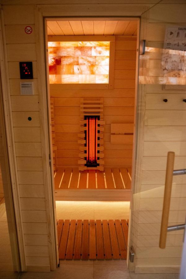 Sauna Studio Near Centre/Airport براغ المظهر الخارجي الصورة